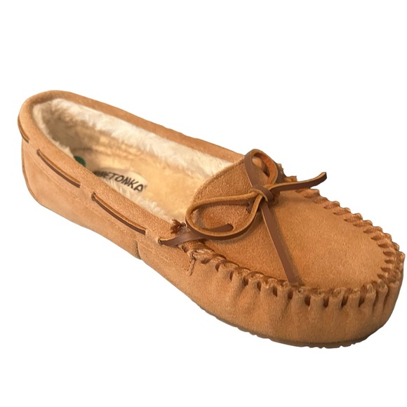 Minnetonka Shoes - Minnetonka shoes slippers Moccasins NWT